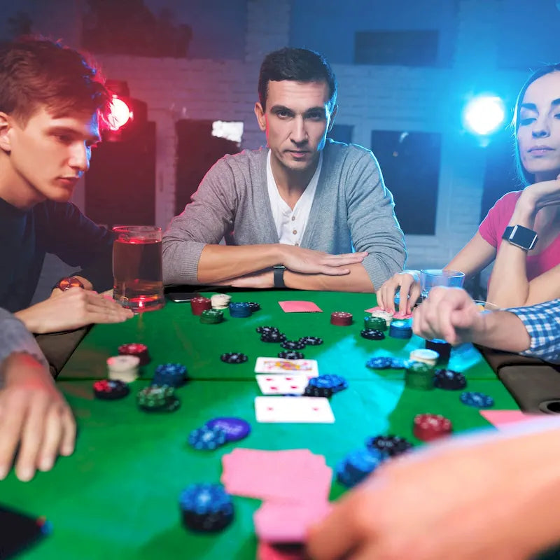 Foldable Poker Table with 8 Cup Holders and Padded Armrests