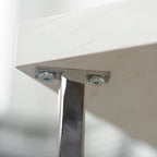 Couchtisch mit X-Gestell aus Metall