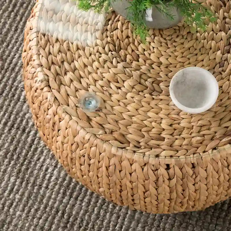 Table basse ronde en jacinthe d’eau avec plateau en verre