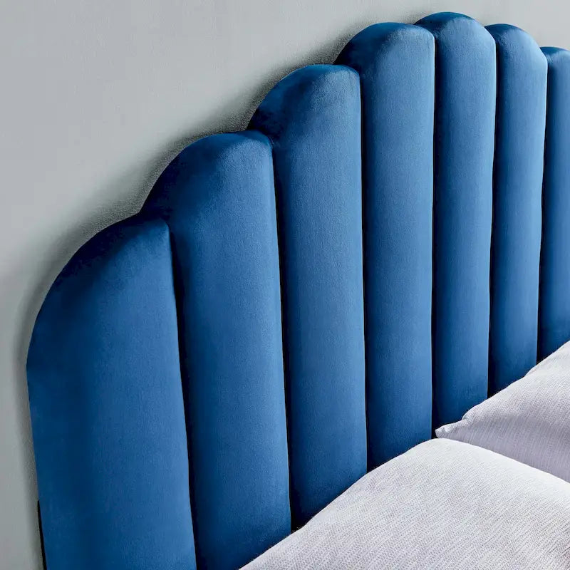 Gepolstertes Samtkopfteil für Einzelbett mit vertikaler Knopfheftung